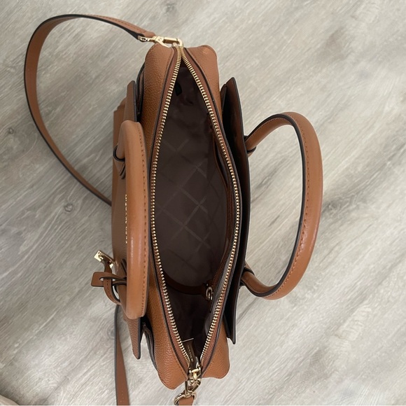 MICHAEL KORS - Mercer Medium Pebbled Belted Satchel - Picture 10 of 11